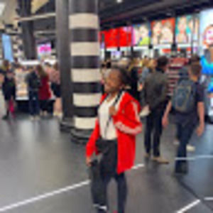 Meet your Posher, Kaela